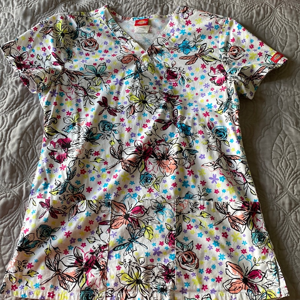 Scrub top